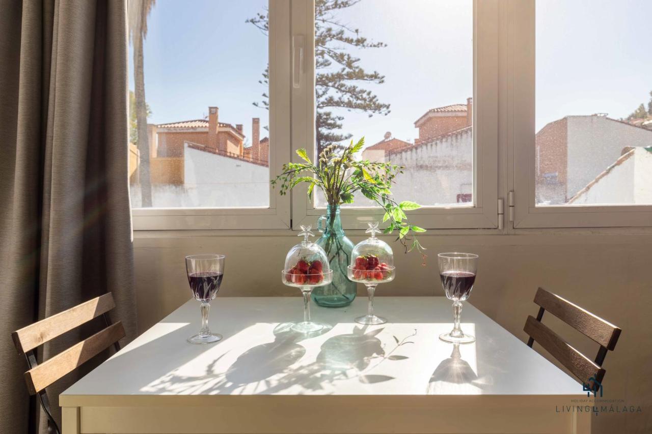 Apartamento En La Playa En Paseo Maritimo Málaga Exterior foto